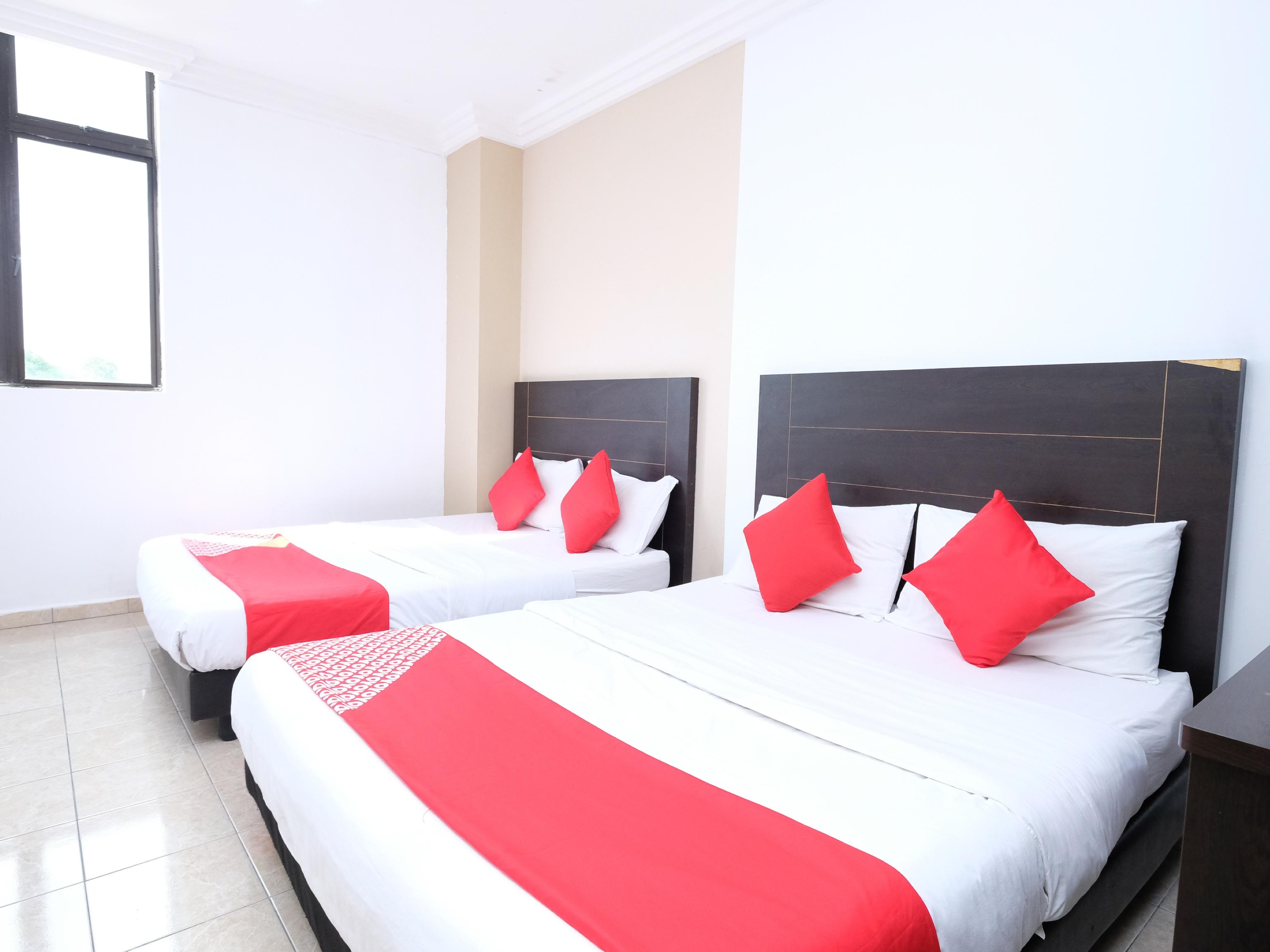 Oyo 717 Mr J Hotel Wakaf Che Yeh 2 Exterior photo